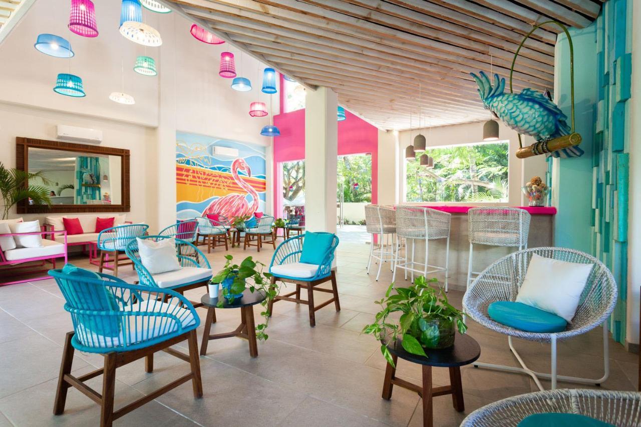 Azulpitaya Beach Front Hotel In Саюліта Екстер'єр фото